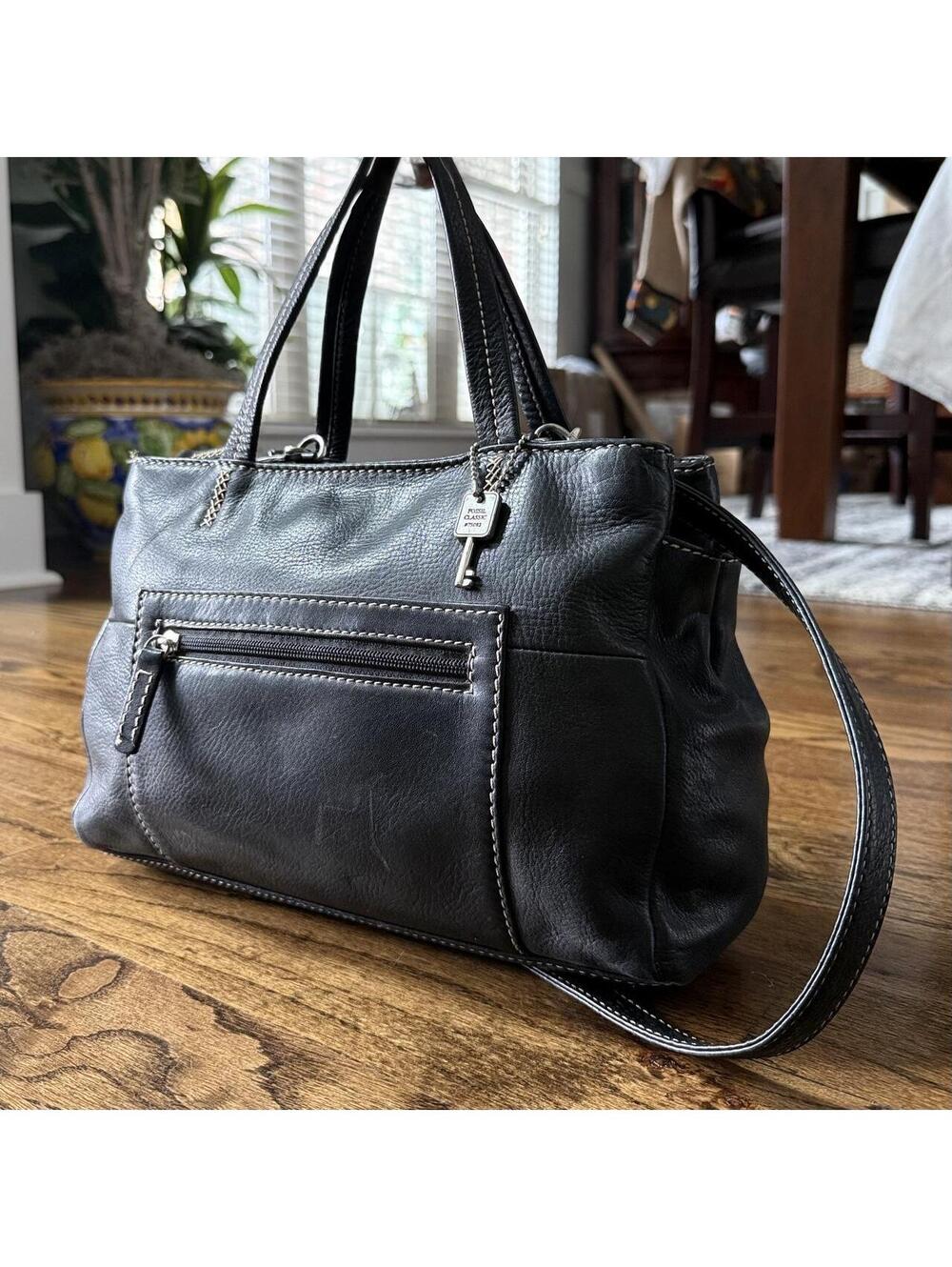 Fossil Black Leather Utility Bag šļø